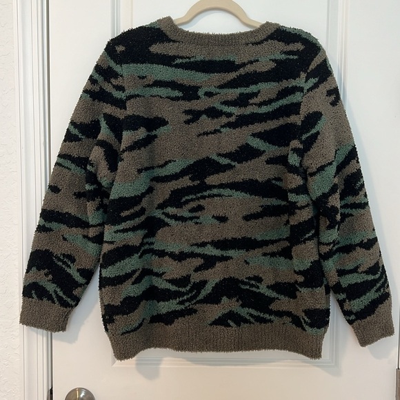 Barefoot Dreams Cozy Chic Seaside Crewneck Pullover Sweater Green Camo XL - Picture 10 of 10